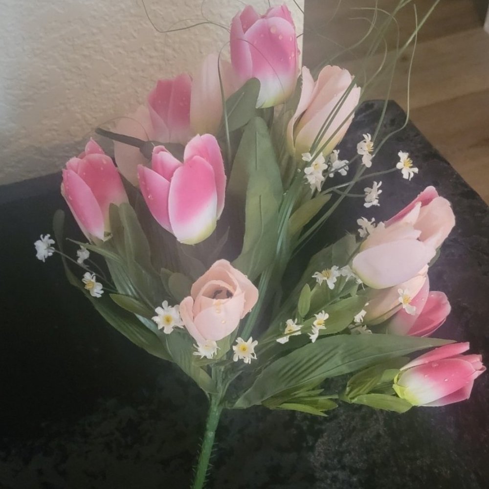 3 Artificial Bouquets of Teardrop Tulips With mixed Grass and Daisy Fillers